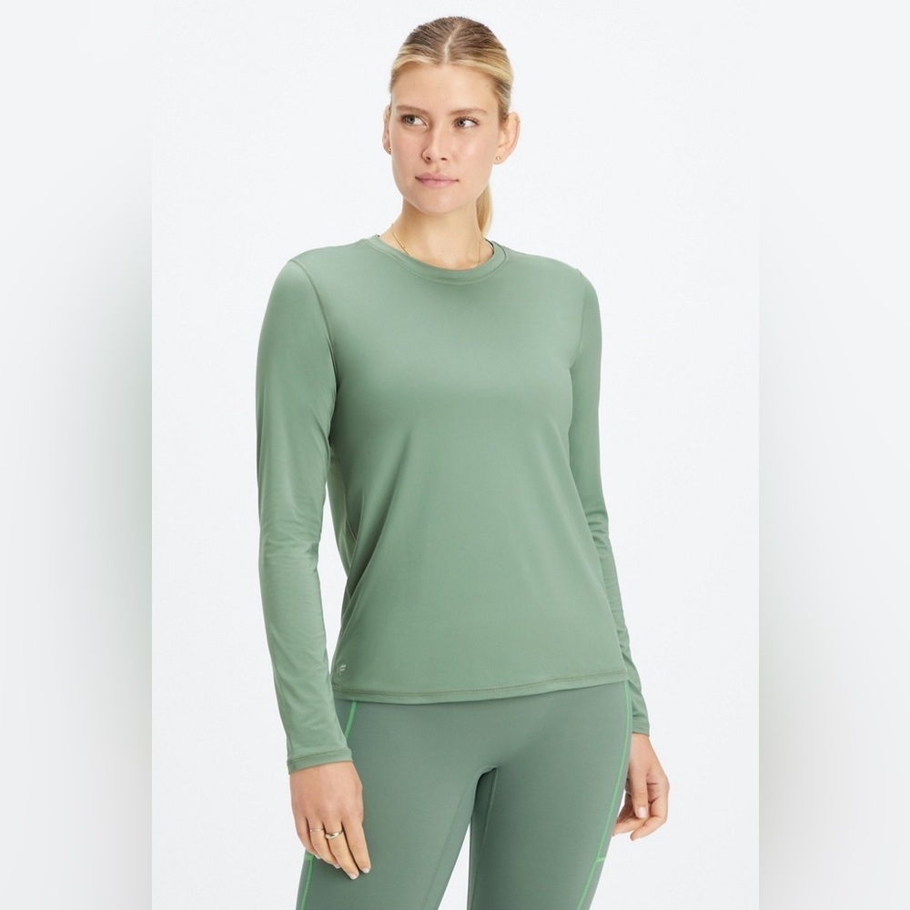 Fabletics Phoenix Lite Long-Sleeve Top in Smoke Green